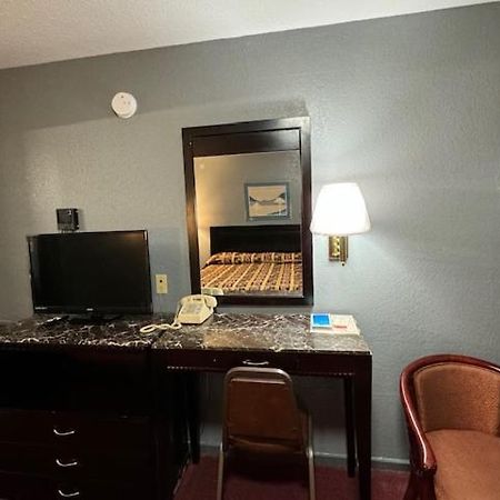 Pratt Budget Inn Ngoại thất bức ảnh